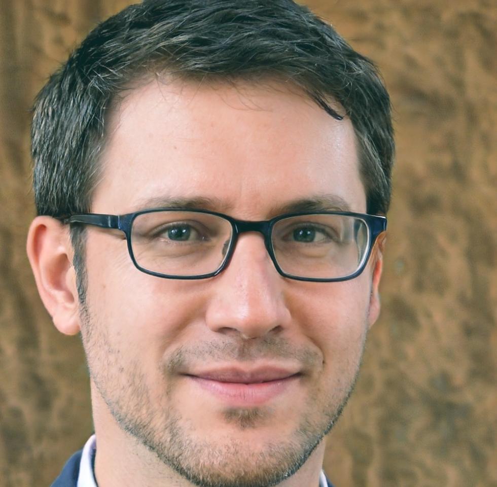 Esteban Villafuerte, Director de Calidad en Selunavirex